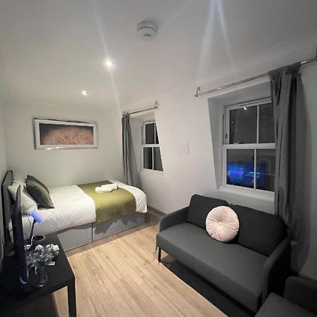 3 Bedroom Flat In King'S Cross, St Pancras'S. 8 People Лондон Екстер'єр фото