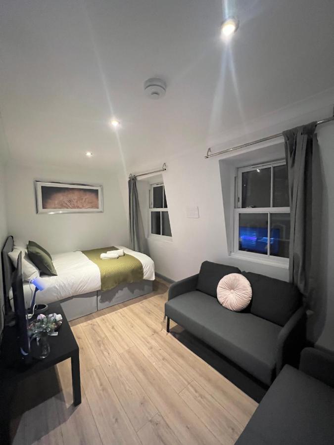 3 Bedroom Flat In King'S Cross, St Pancras'S. 8 People Лондон Екстер'єр фото